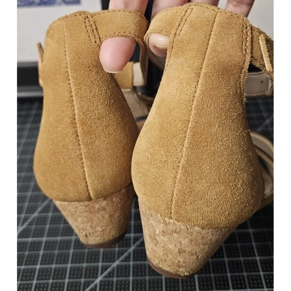 Clarks collection suede fringe‎ wedges Abigail tan adjustable US 8